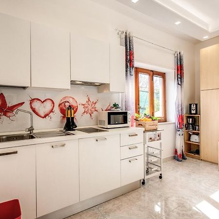 Casa Lolla, Red Rose In The Heart Of Sorrento公寓 外观 照片