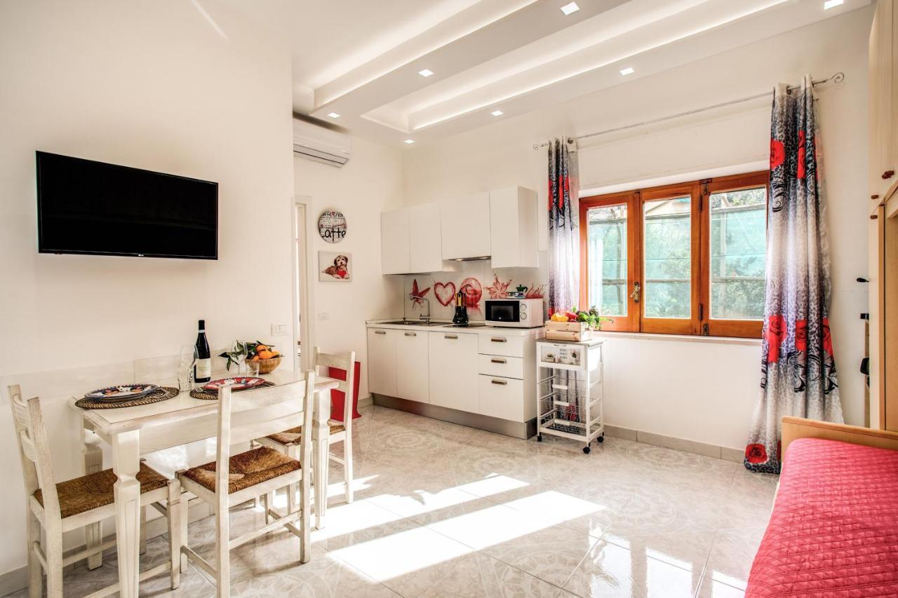 Casa Lolla, Red Rose In The Heart Of Sorrento公寓 外观 照片